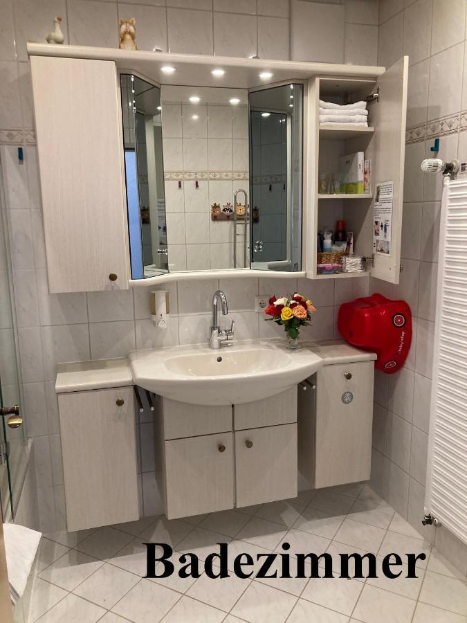 4-Zimmer Kinderfreundliche Ferienwohnung Фридрихсхафен Экстерьер фото